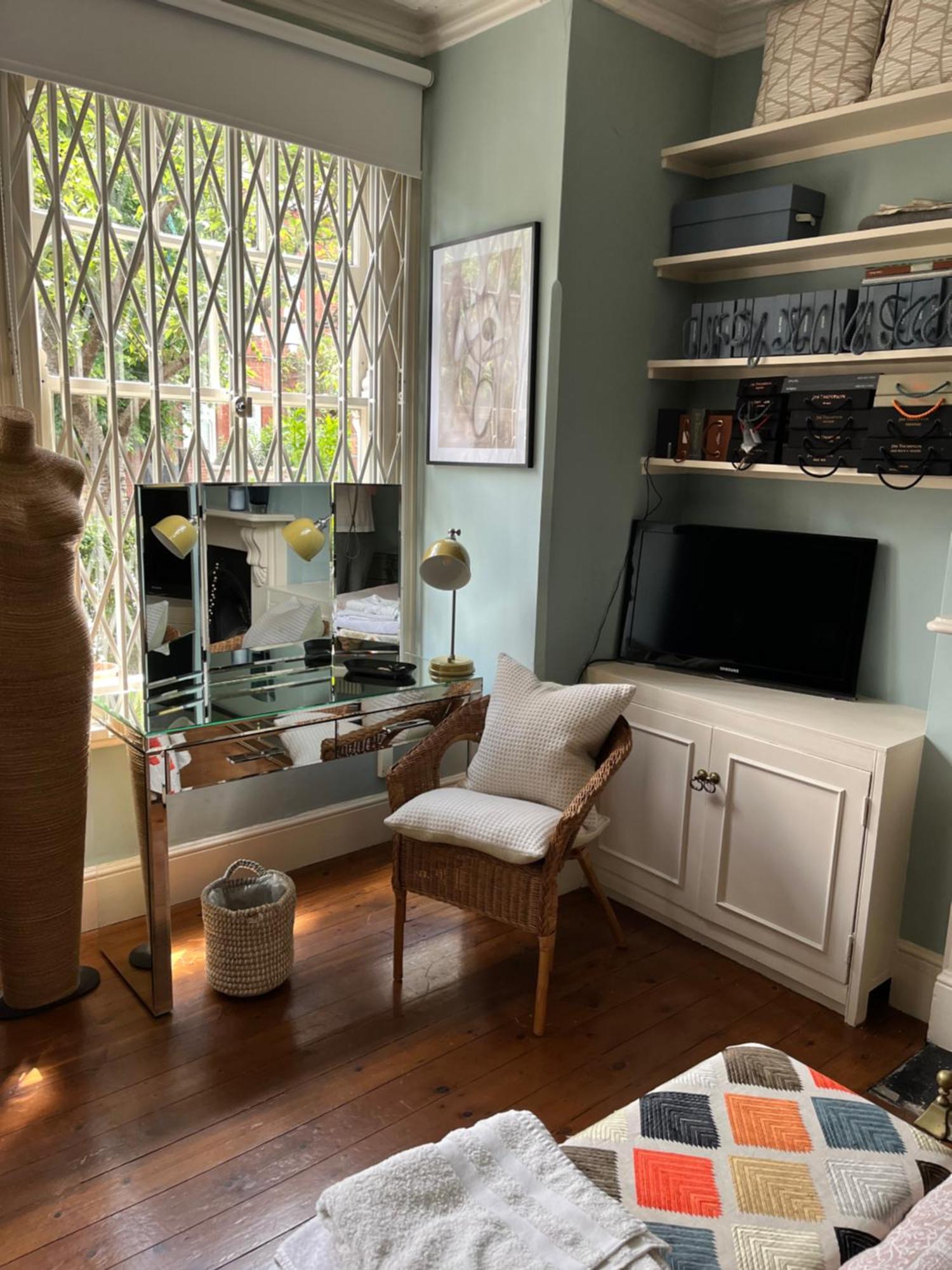 Dawn And Dudley The Sausage Dog'S Parkside Home 런던 외부 사진